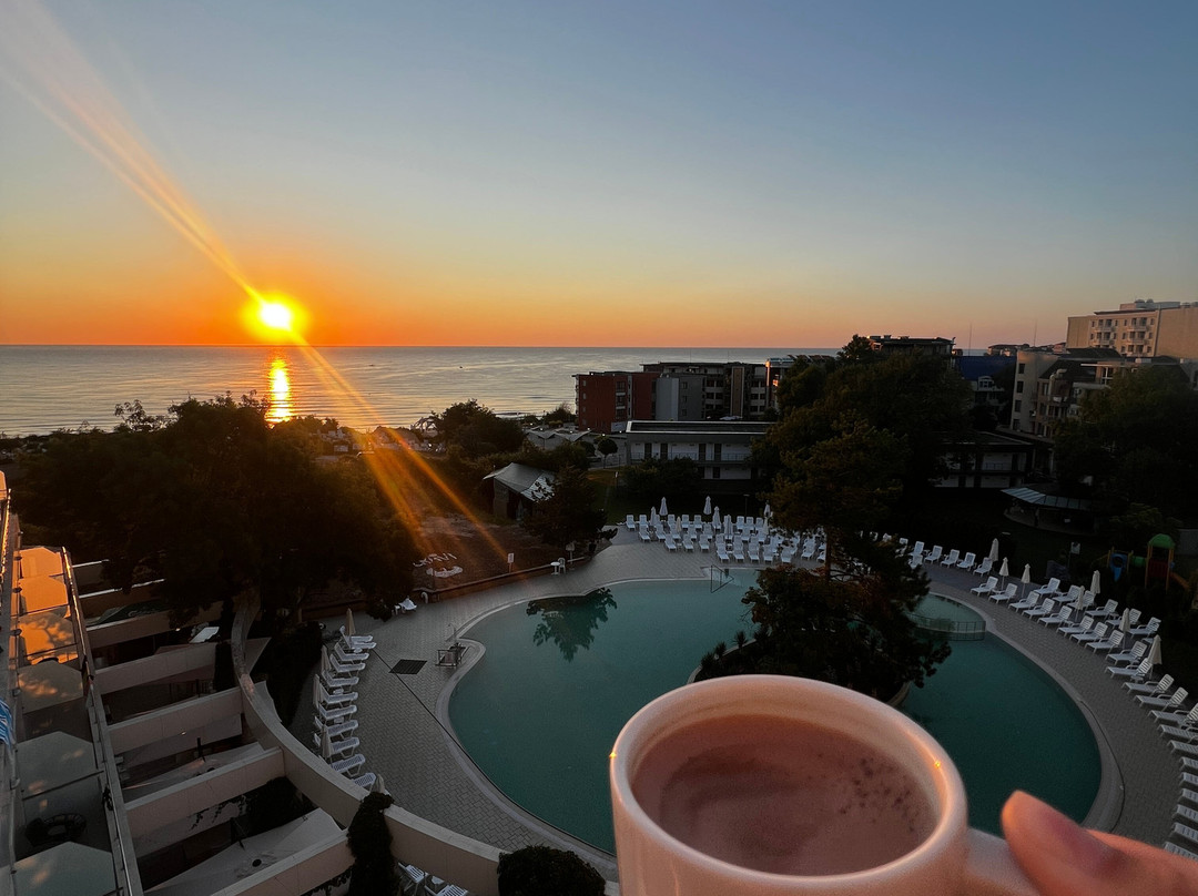 JERAVI Alexandria Club hotel主图