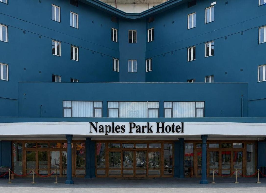 Naples Park Hotel