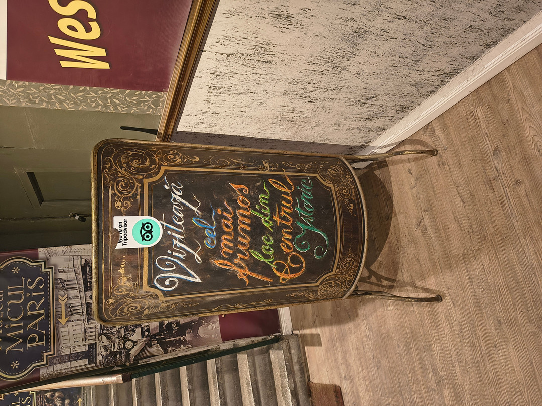 Muzeul Micul Paris (The Little Paris Museum)