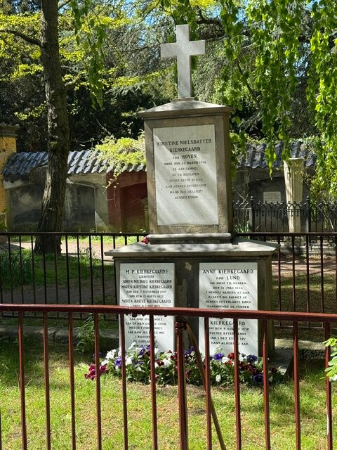 安徒生墓园（Assistens Kirkegard）-哥本哈根必去景点