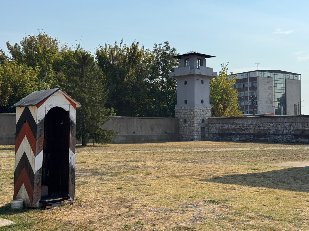 Red Cross Nazi Concentration Camp-Nis必去景点