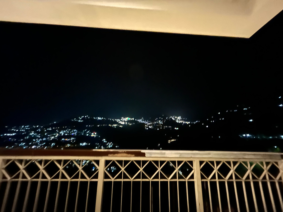 胡斯塔高山度假酒店主图