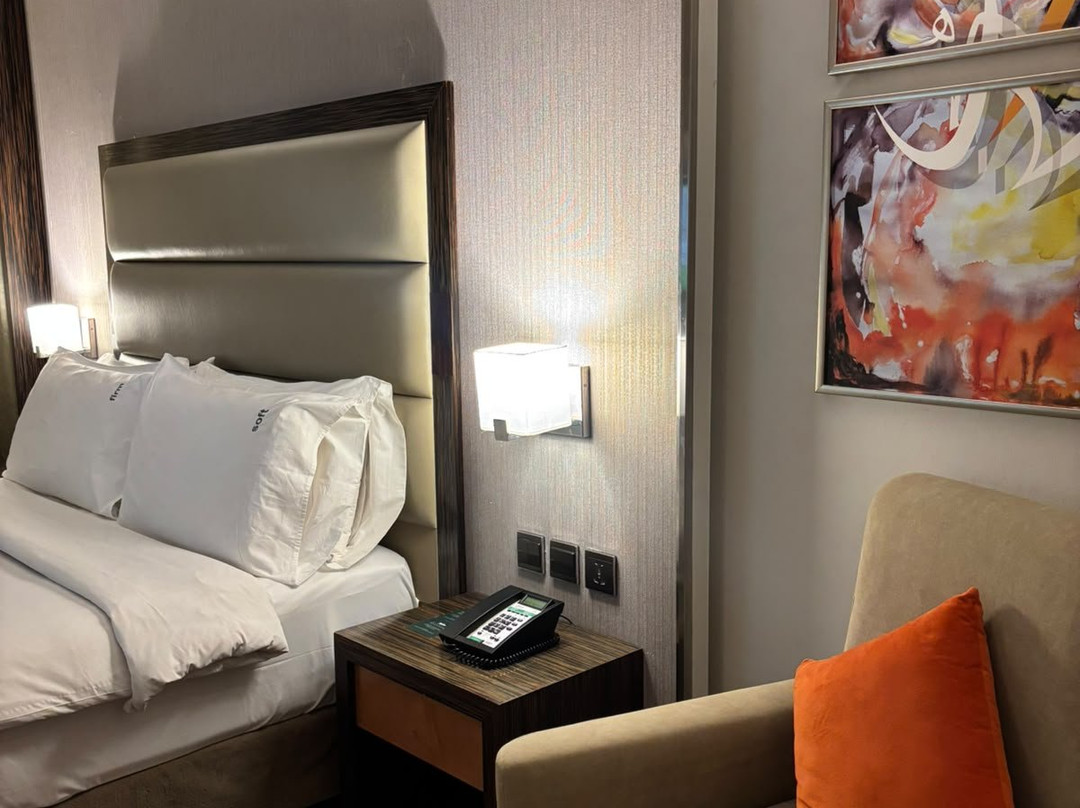 Holiday Inn 吉达，机场警区主图