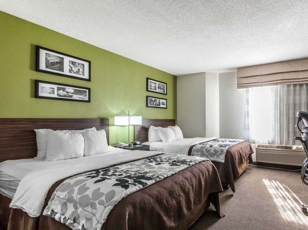 Sleep Inn & Suites Near I-90 And Ashtabula主图