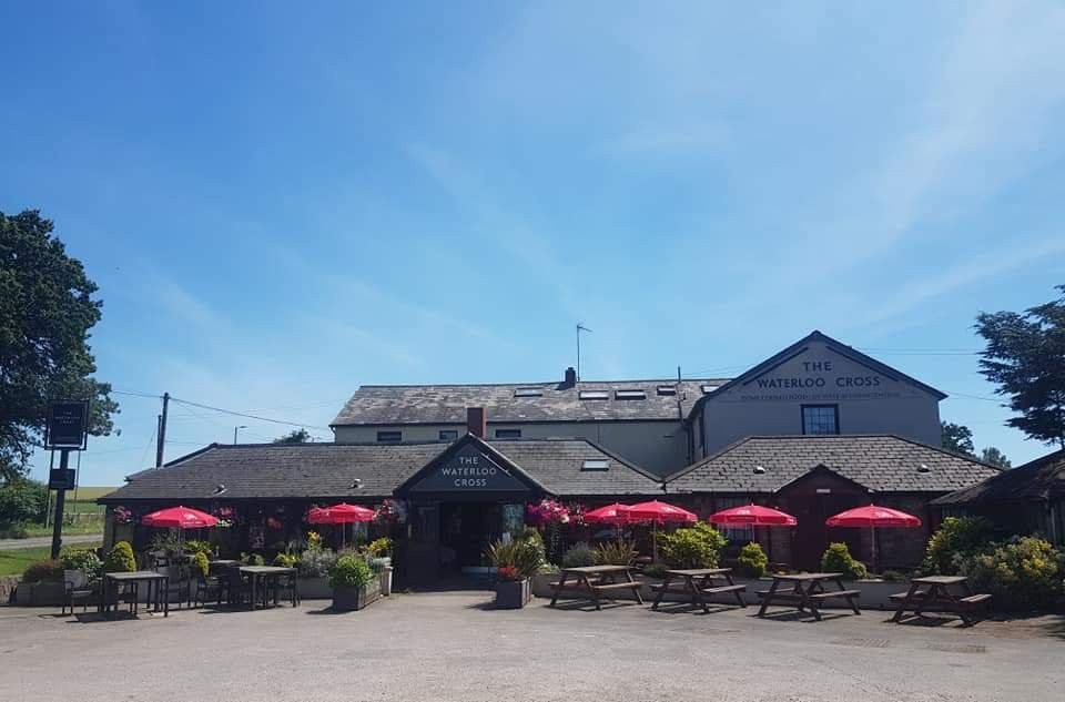 The Waterloo Cross主图