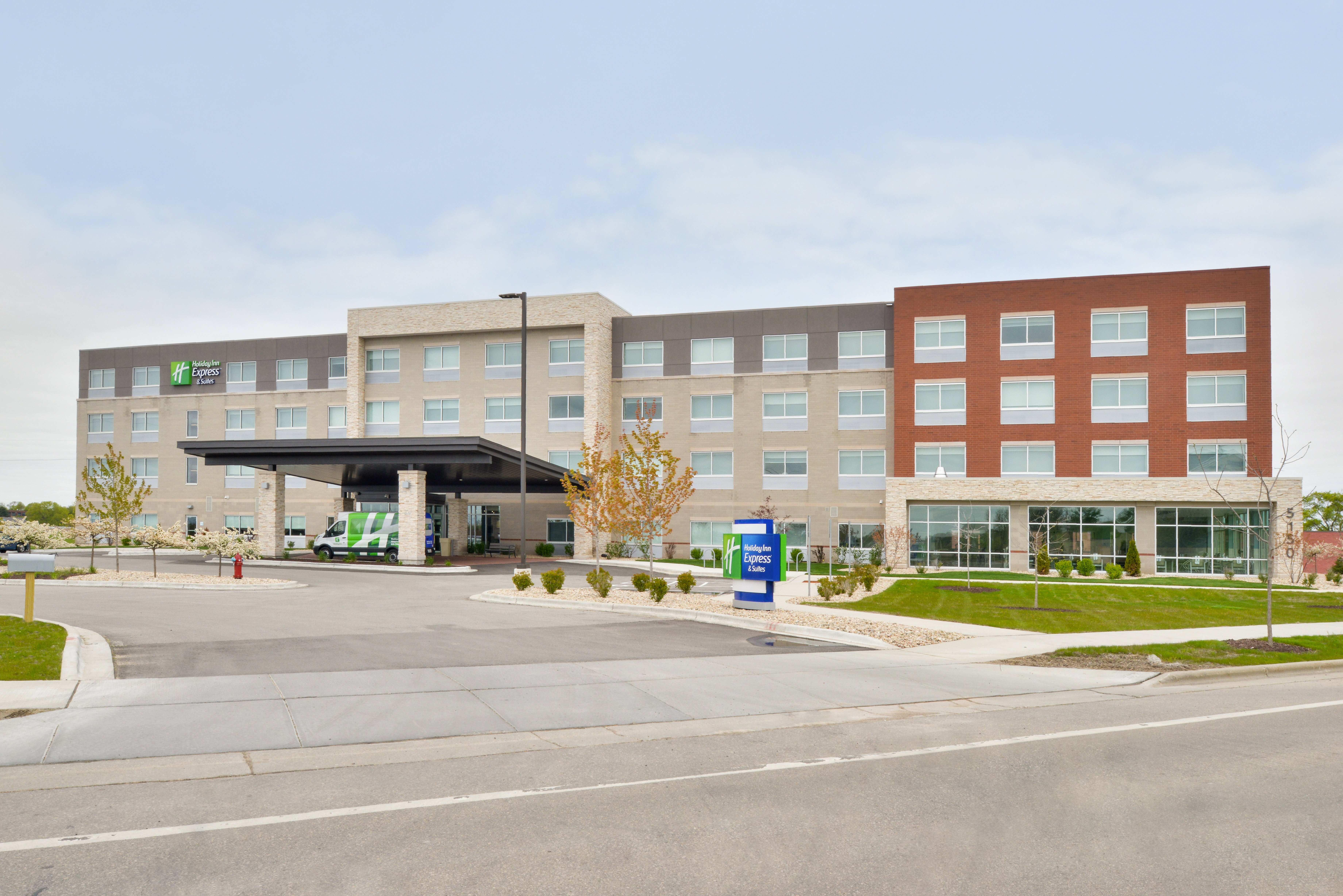 Holiday Inn Express & Suites Madison By IHG-官方