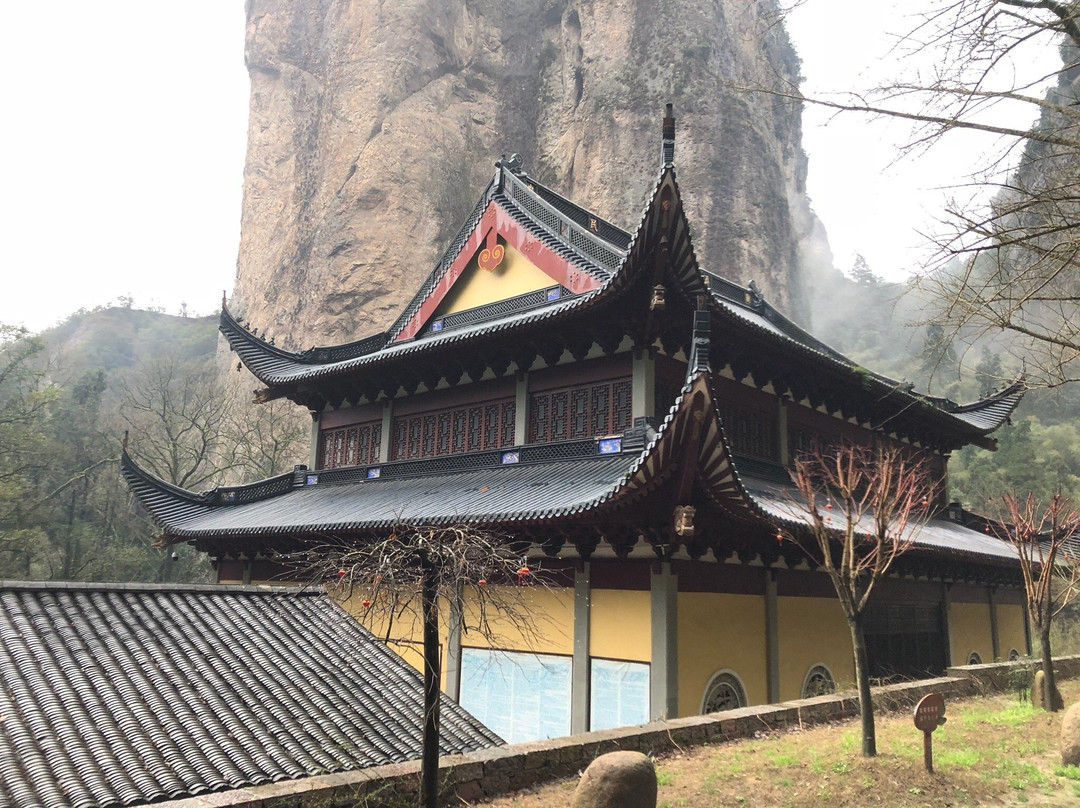 雁荡山灵岩寺景点图片