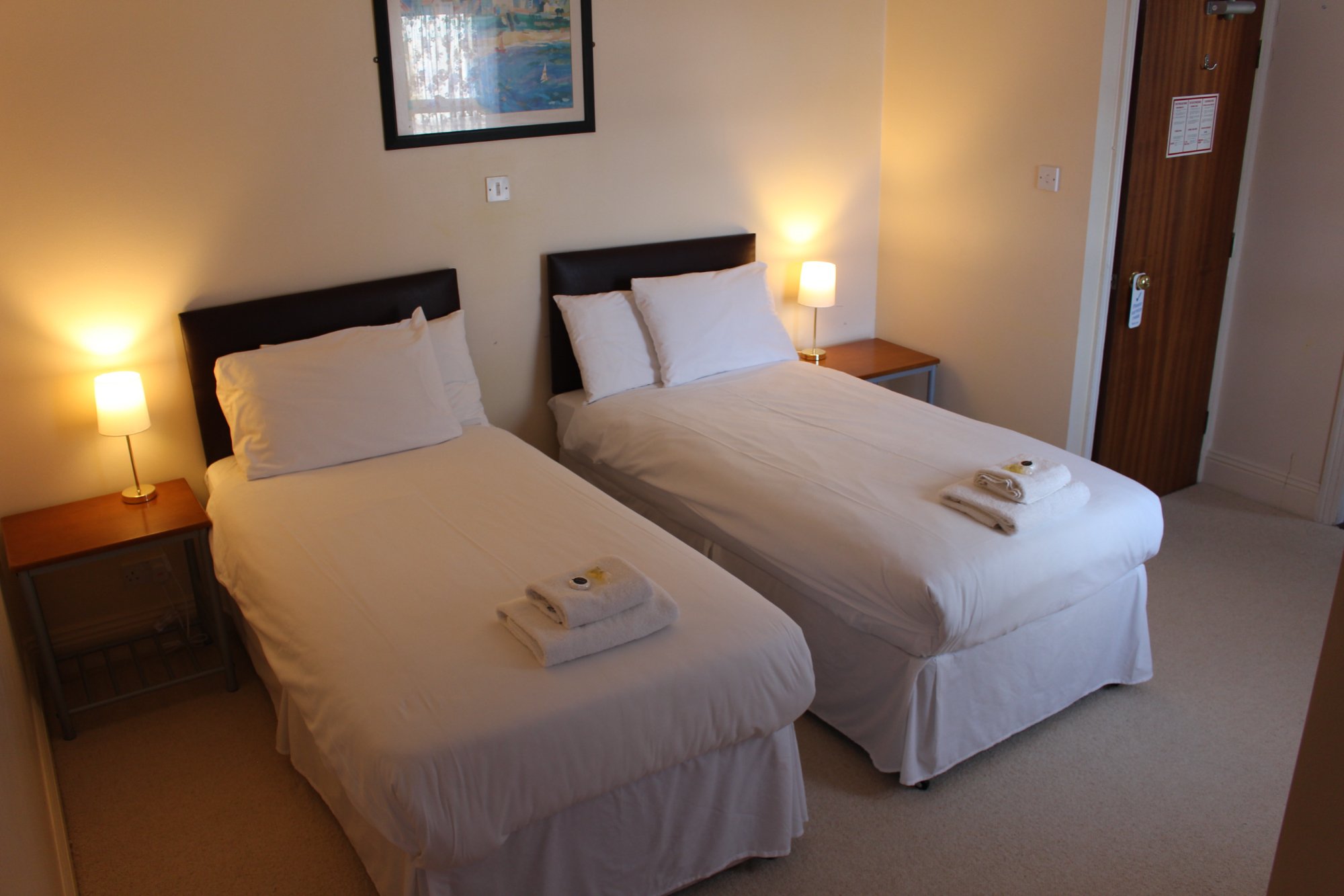 Carlton Hotel-官方