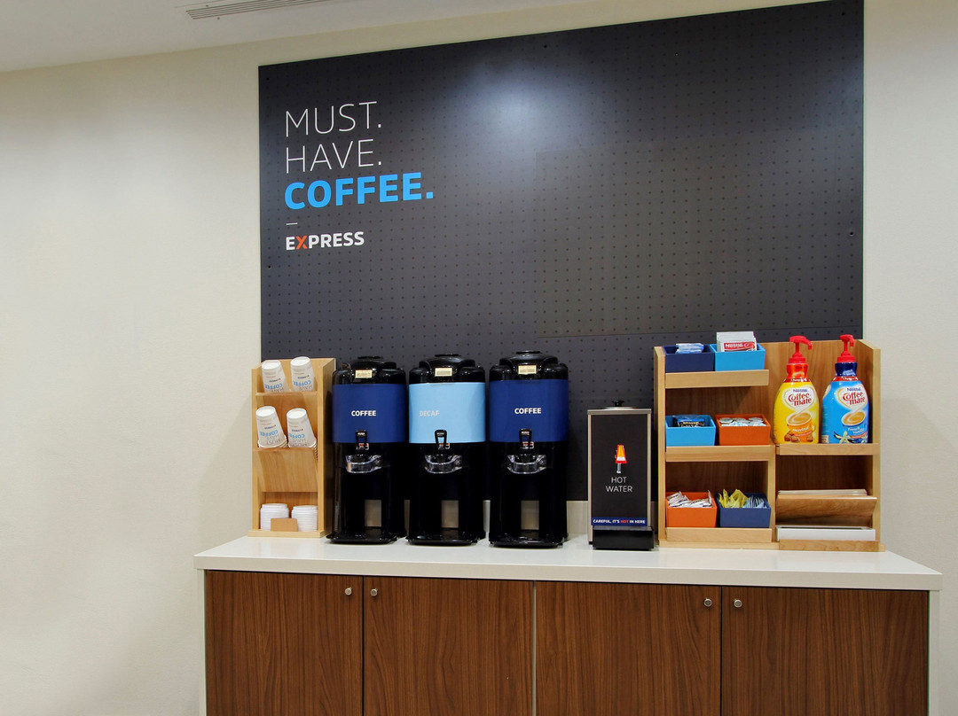 Holiday Inn Express & Suites Cambridge By IHG主图