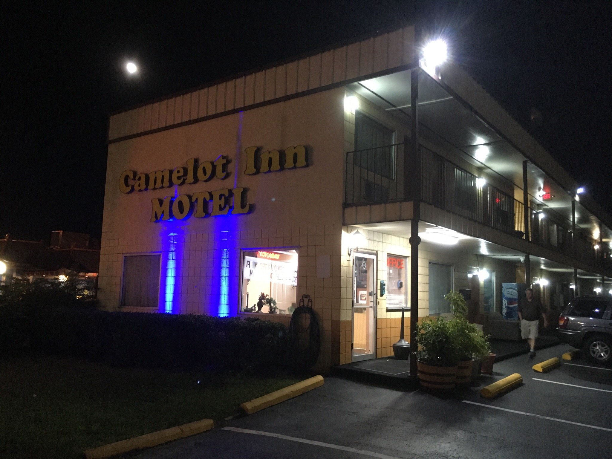 Camelot Inn-官方