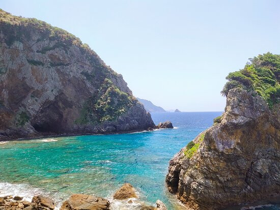 Dokuhama Cliff景点图片