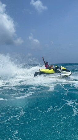 ISLAND JET (JETSKI RENTAL)-Anse Marcel必去景点