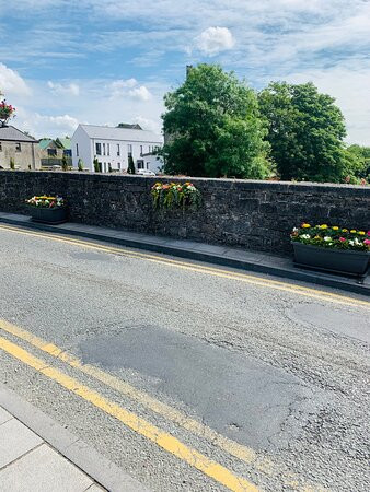 Ireland's Oldest Bridge-Trim必去景点