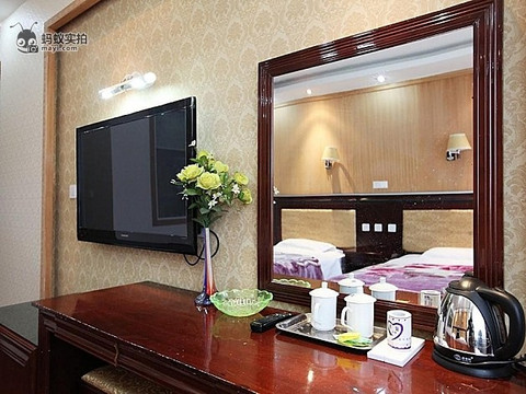 峨眉山蜀乡酒店主图