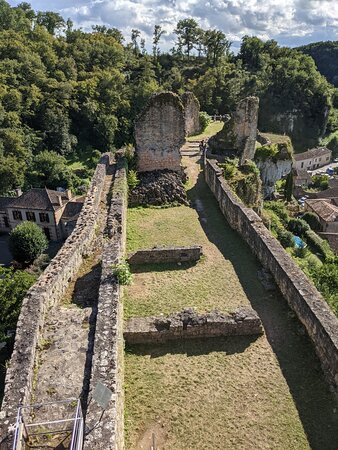 Château De Gavaudun景点图片