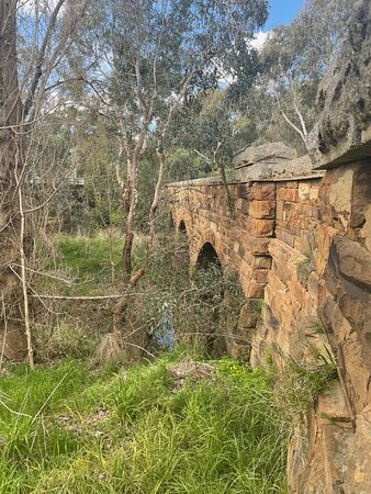 Hughes Creek Bridge-Avenel必去景点