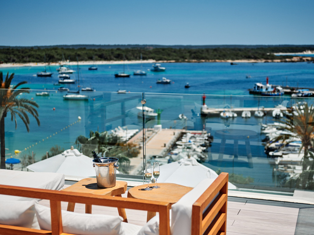 The Top - Hotel Honucai Rooftop Bar