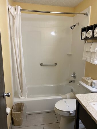 Days Inn by Wyndham Miami Oklahoma-浴室