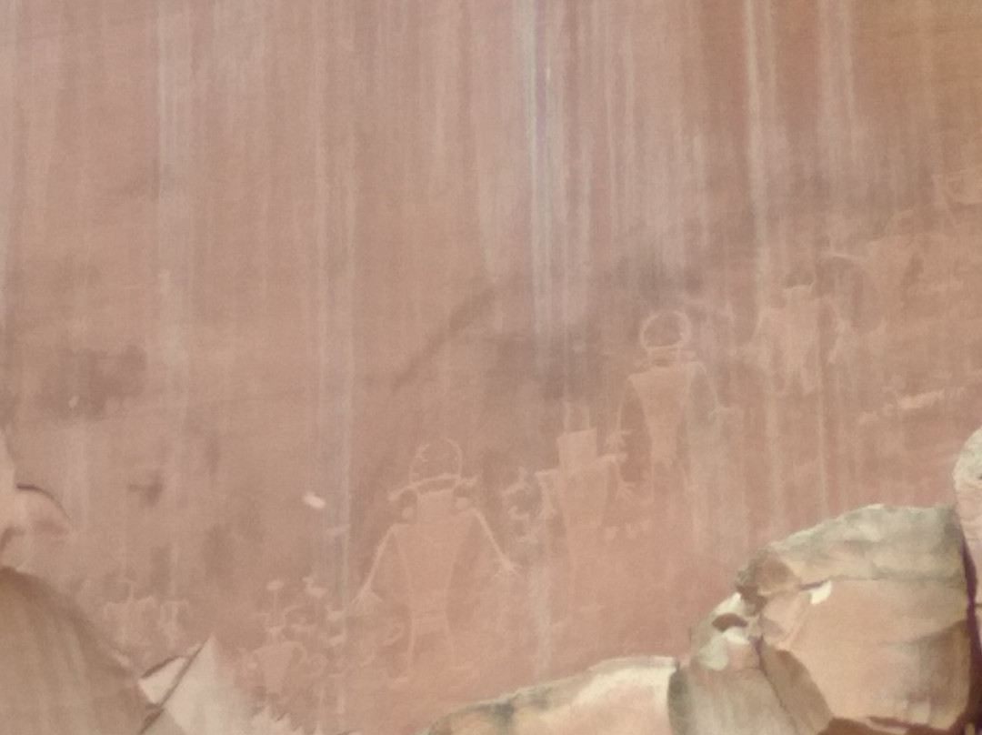 Torrey Petroglyphs景点图片