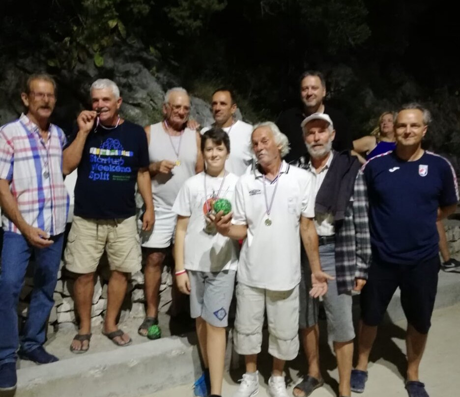 Povlja - Bocce Playing Field景点图片
