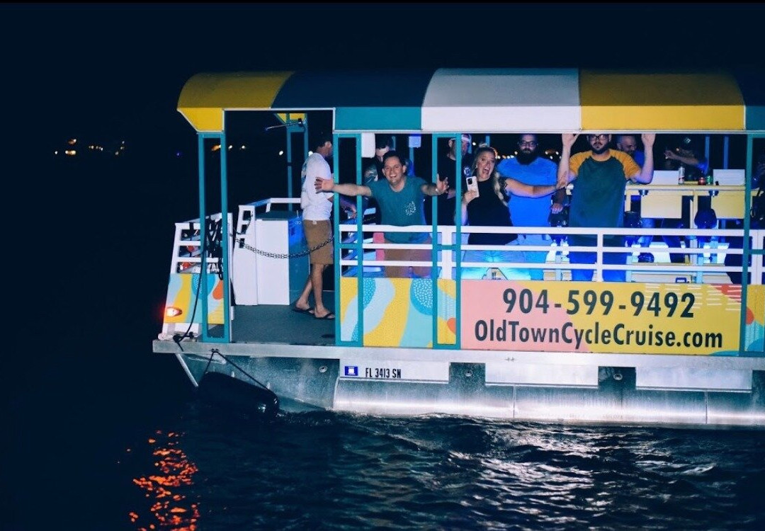 Old Town Party Boat景点图片