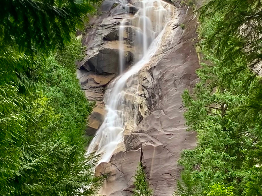 Shannon Falls Provincial Park景点图片