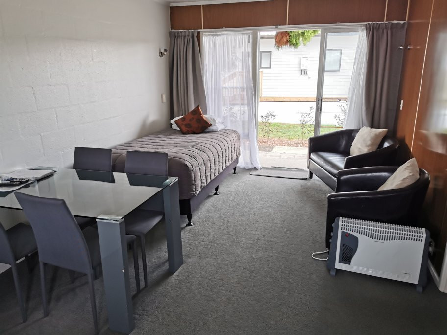 Peninsula Motel主图