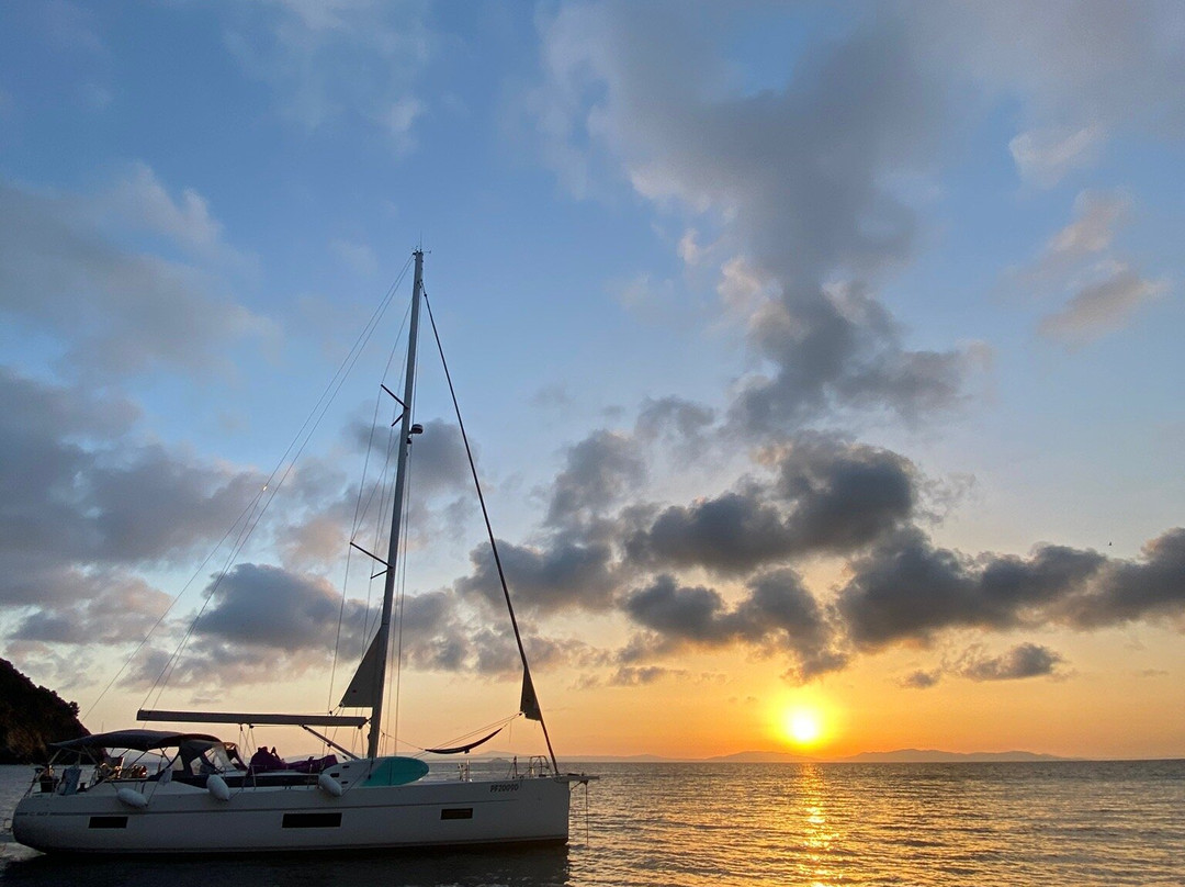 Skipperclub SailingTeam-韦内雷港必去景点