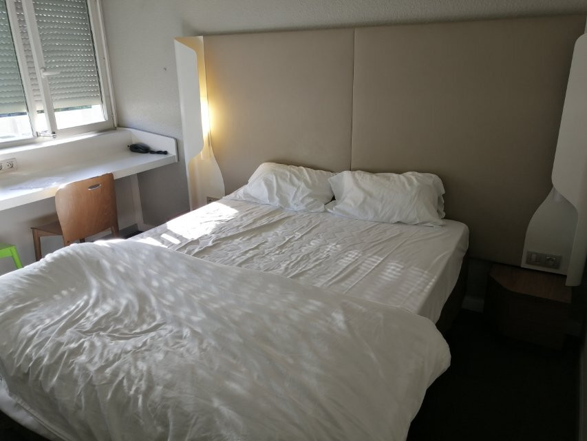 Le Restaurant Campanile Chambery主图