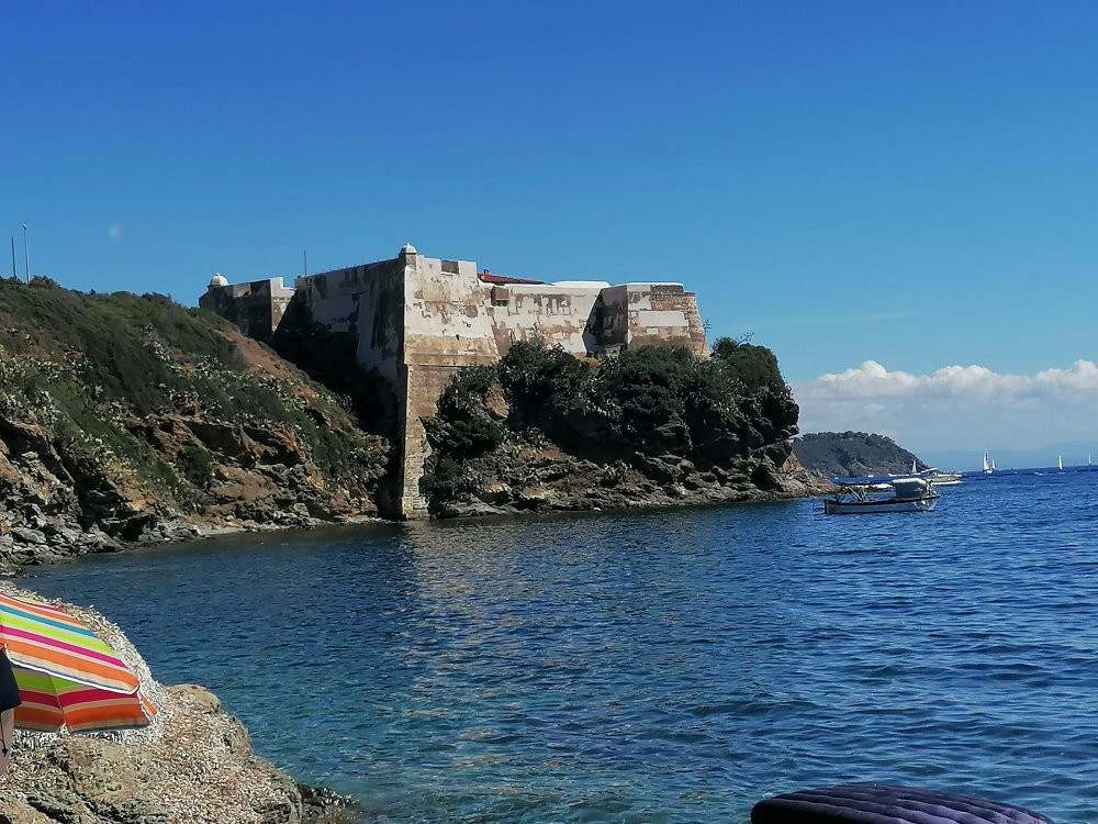 Spiaggia Capo Perla景点图片