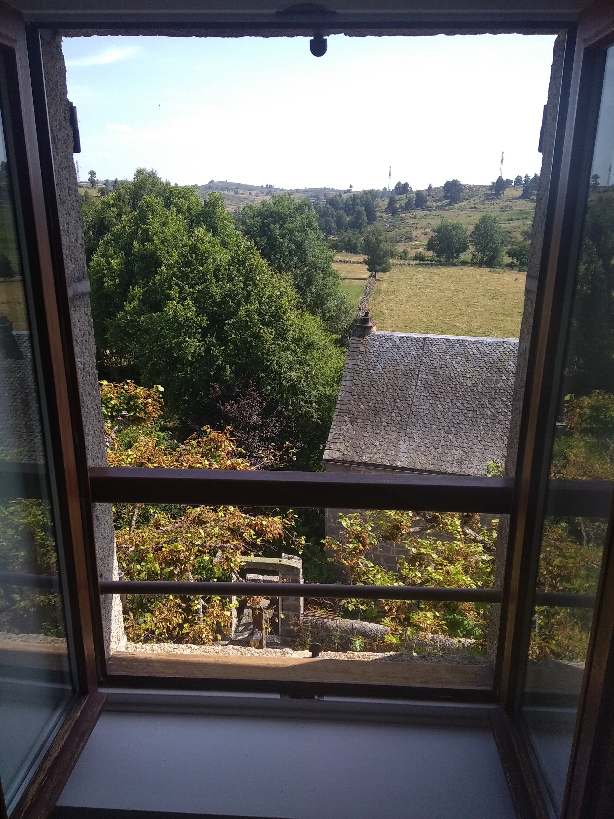 Une Parenthese en Aubrac-官方