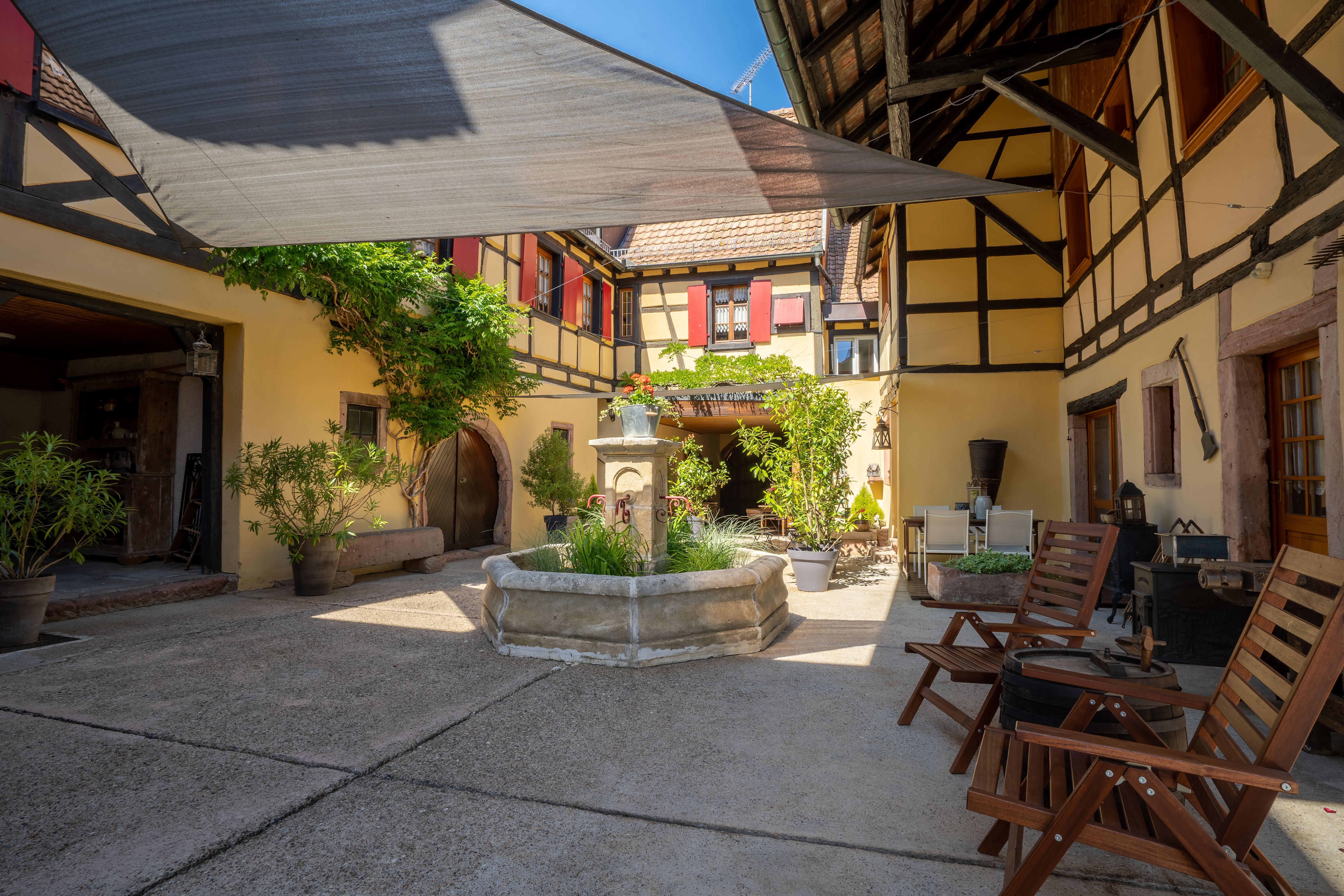 La Cour St Fulrad-官方