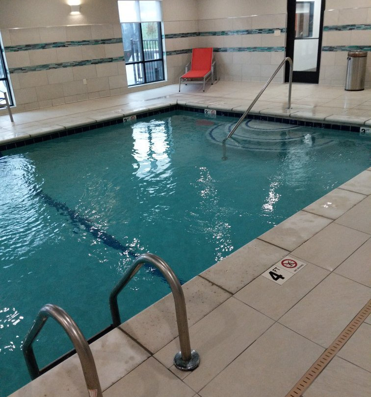 Holiday Inn Express & Suites Kearney By IHG主图