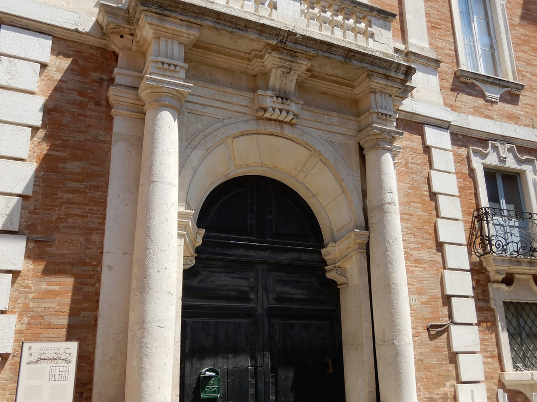Palazzo Roberti-Recanati必去景点