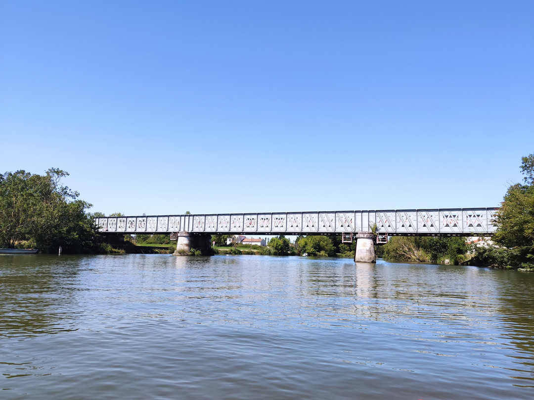 Marais Plaisance-Marans必去景点