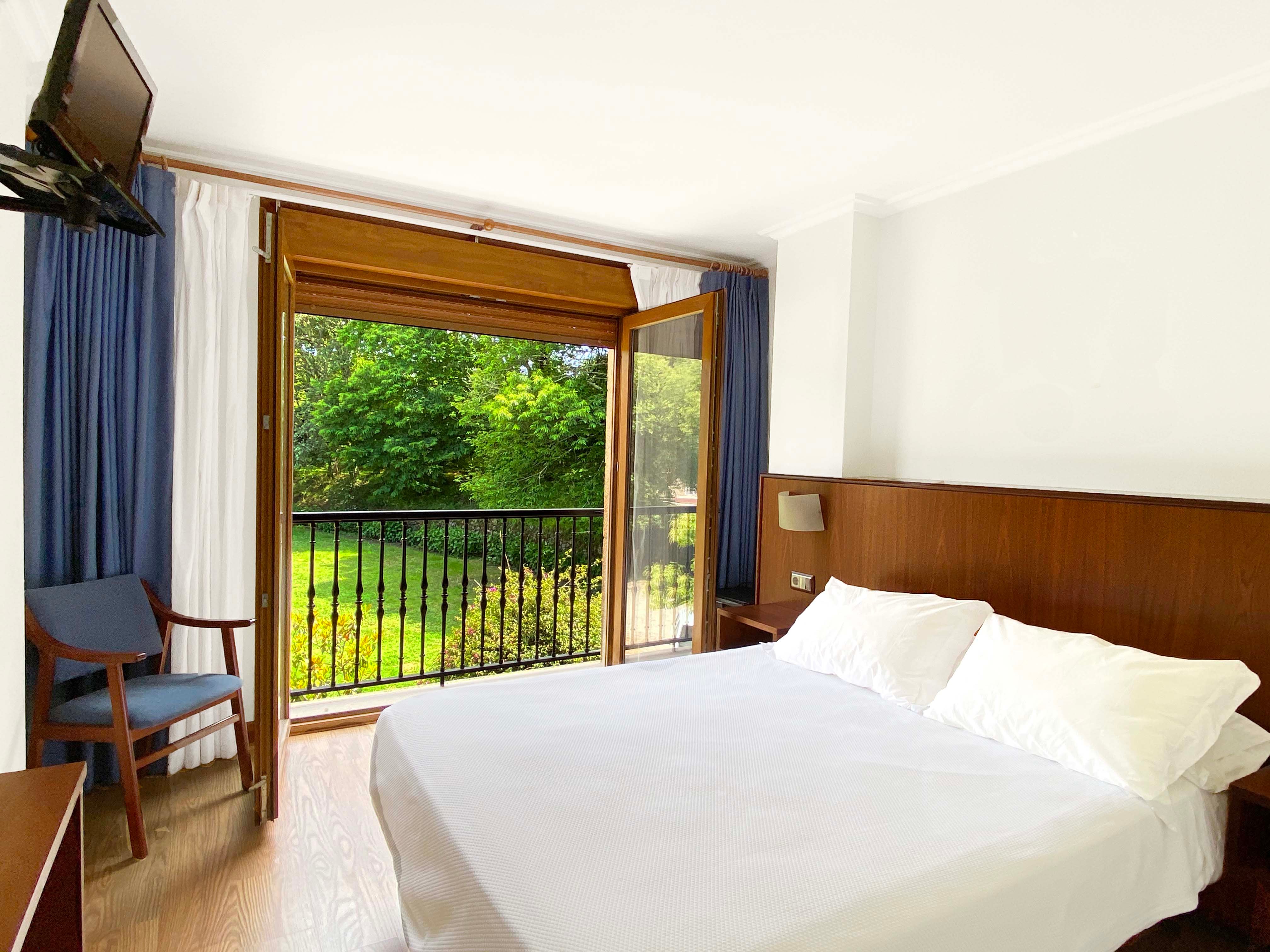 Hotel Entrerobles-官方