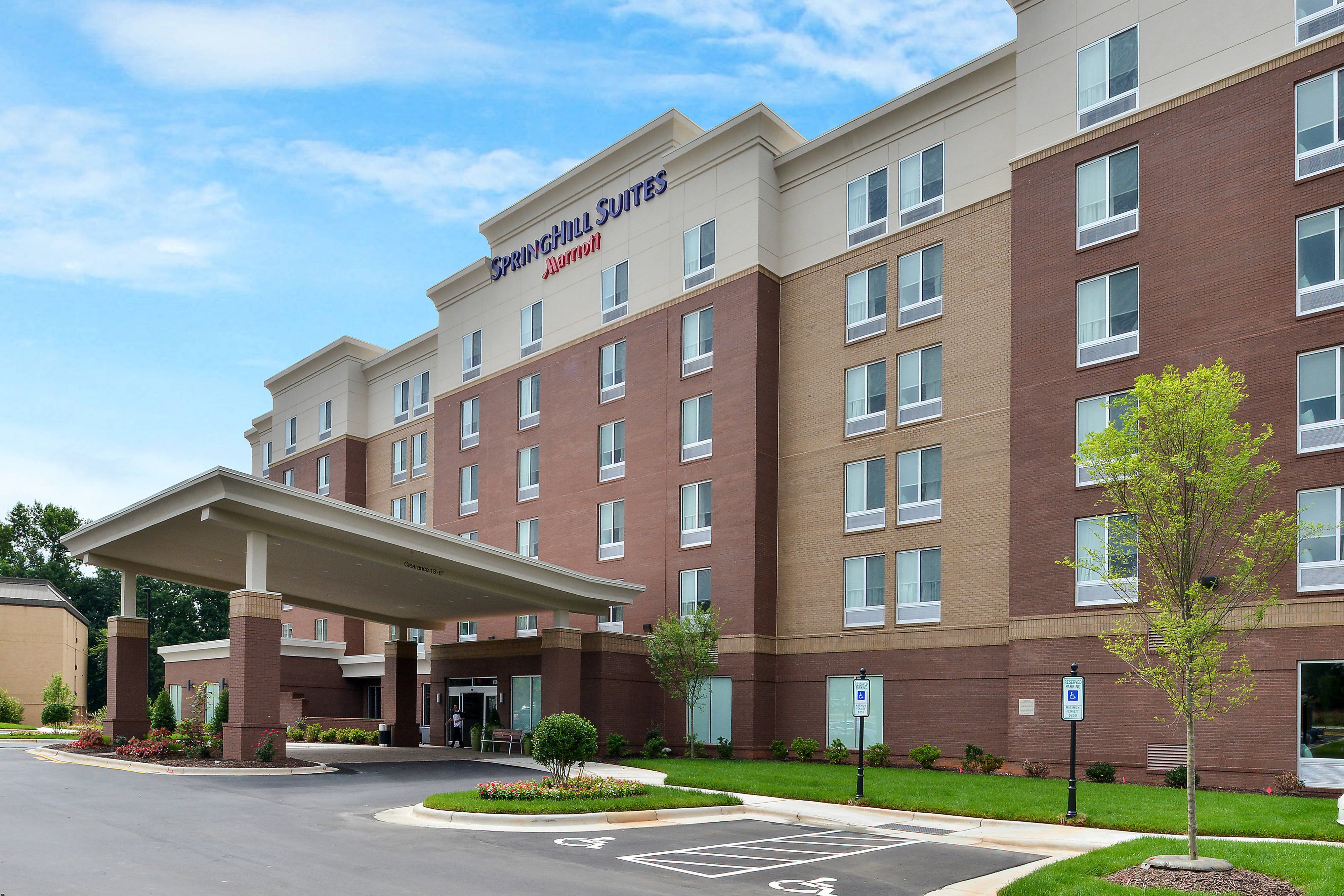 SpringHill Suites Raleigh Cary-官方