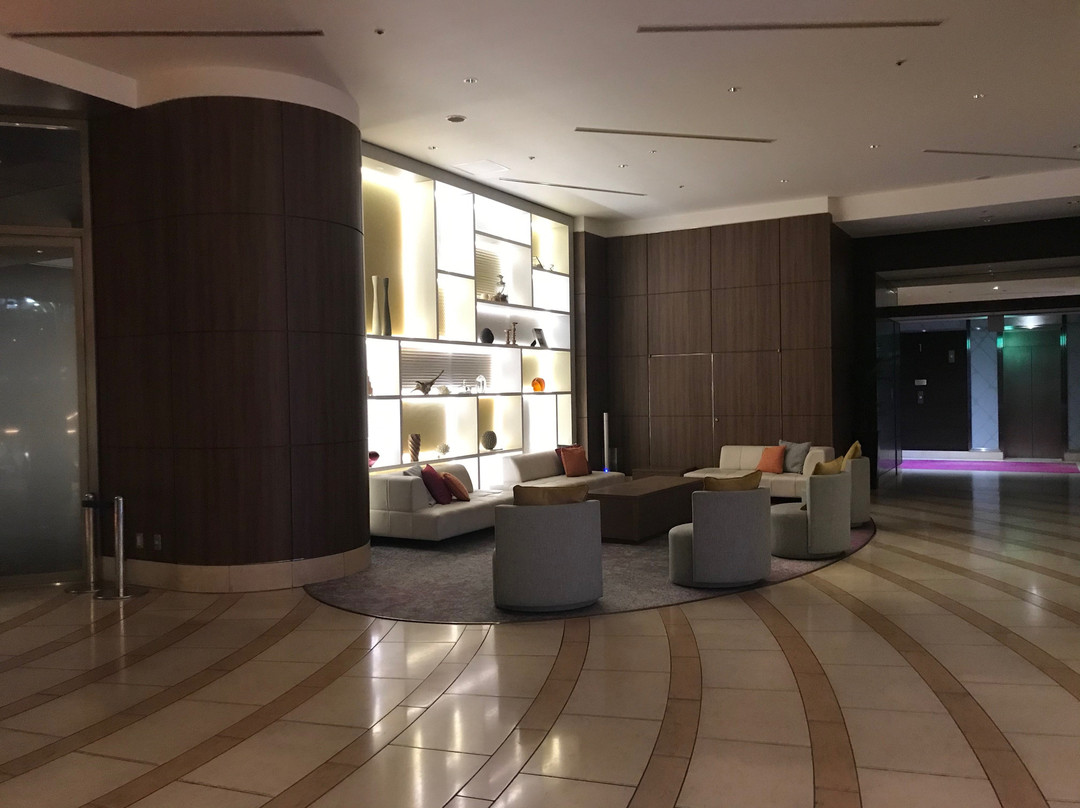 冈山格兰比亚酒店主图