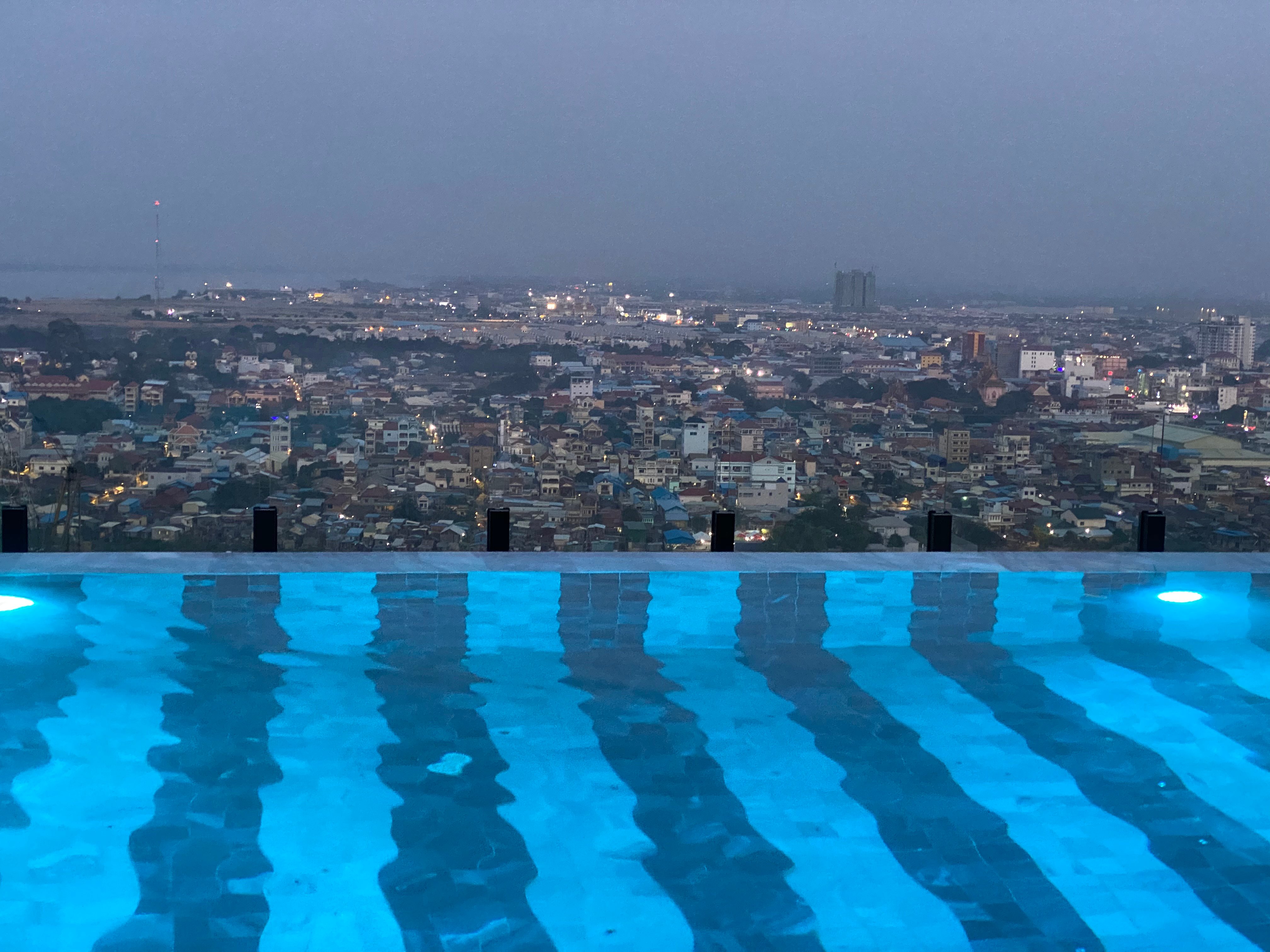 Somerset Norodom Phnom Penh-泳池