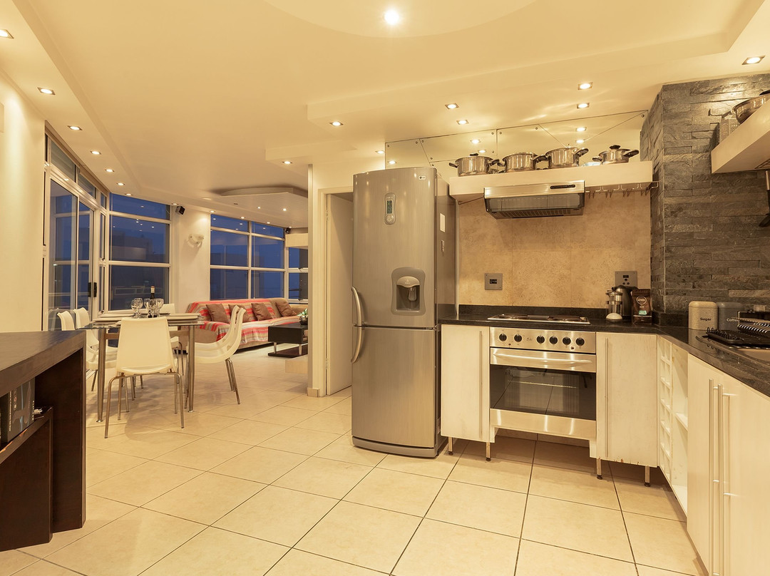 The Waves Blouberg Beach Apartments主图