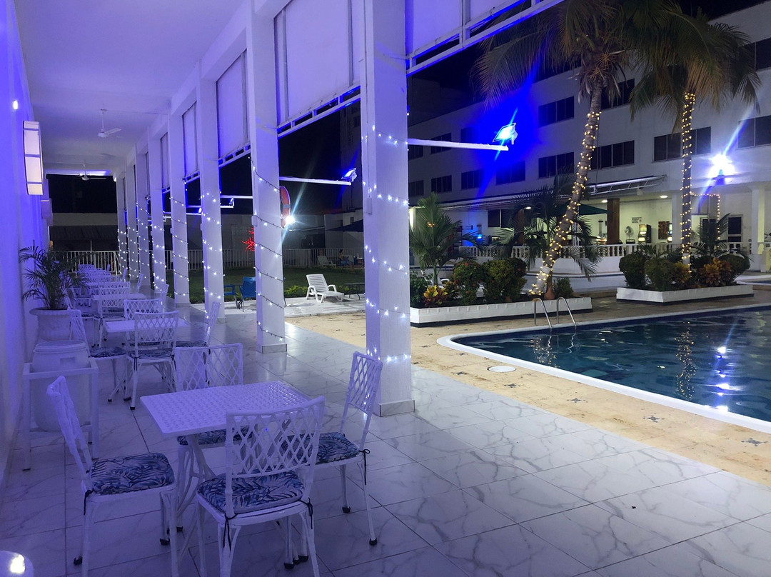 Hotel MALL Santana Del Rio主图