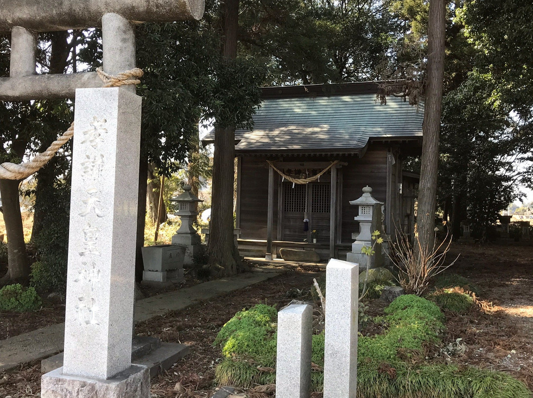 Koken Tenno Shrine景点图片