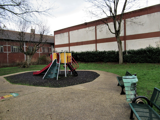 Square Henriette Vornière-Pierrefitte-sur-Seine必去景点