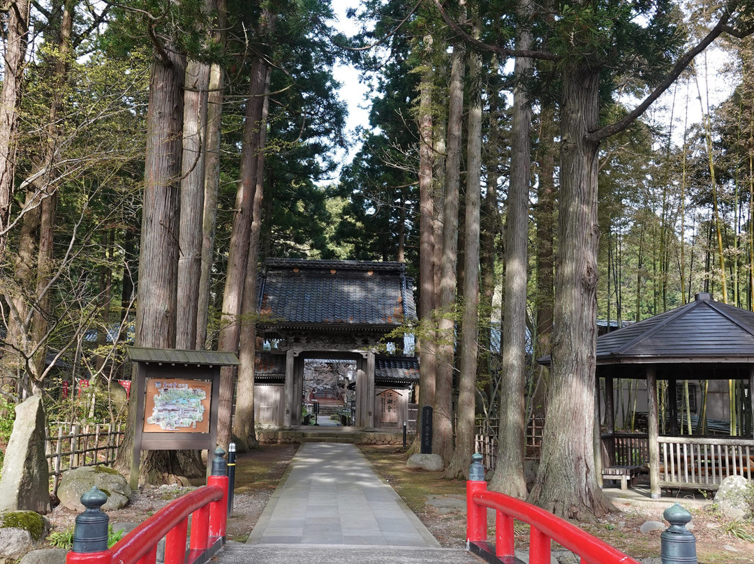Gyokusenji Temple-鹤冈市必去景点