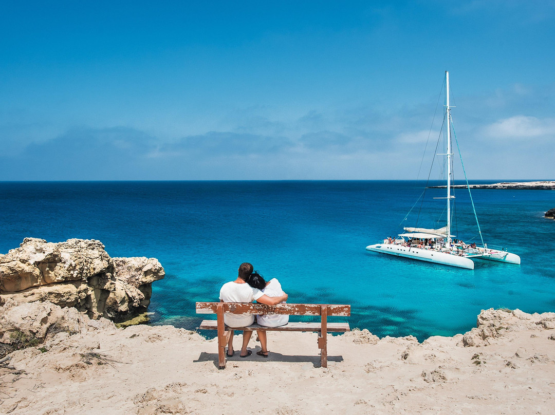 Santorini Luxury Yachting景点图片