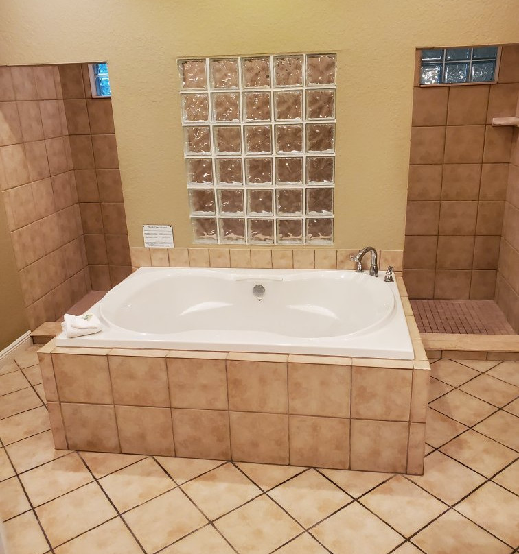 The Gardens by EVRentals主图