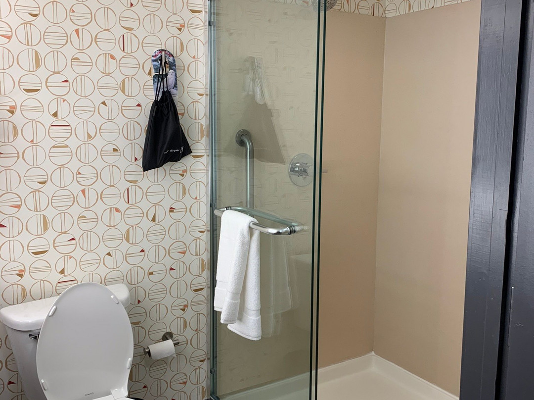 堪萨斯城机场假日酒店主图