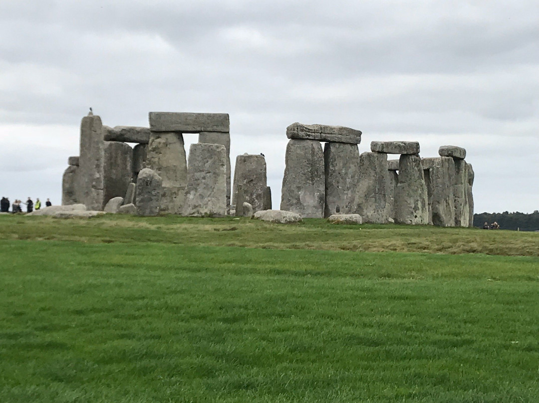 Salisbury & Stonehenge Guided Tours景点图片