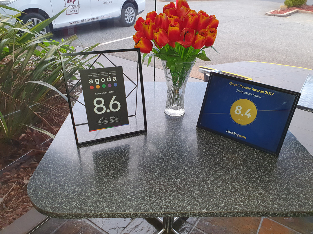 The Statesman Hotel主图