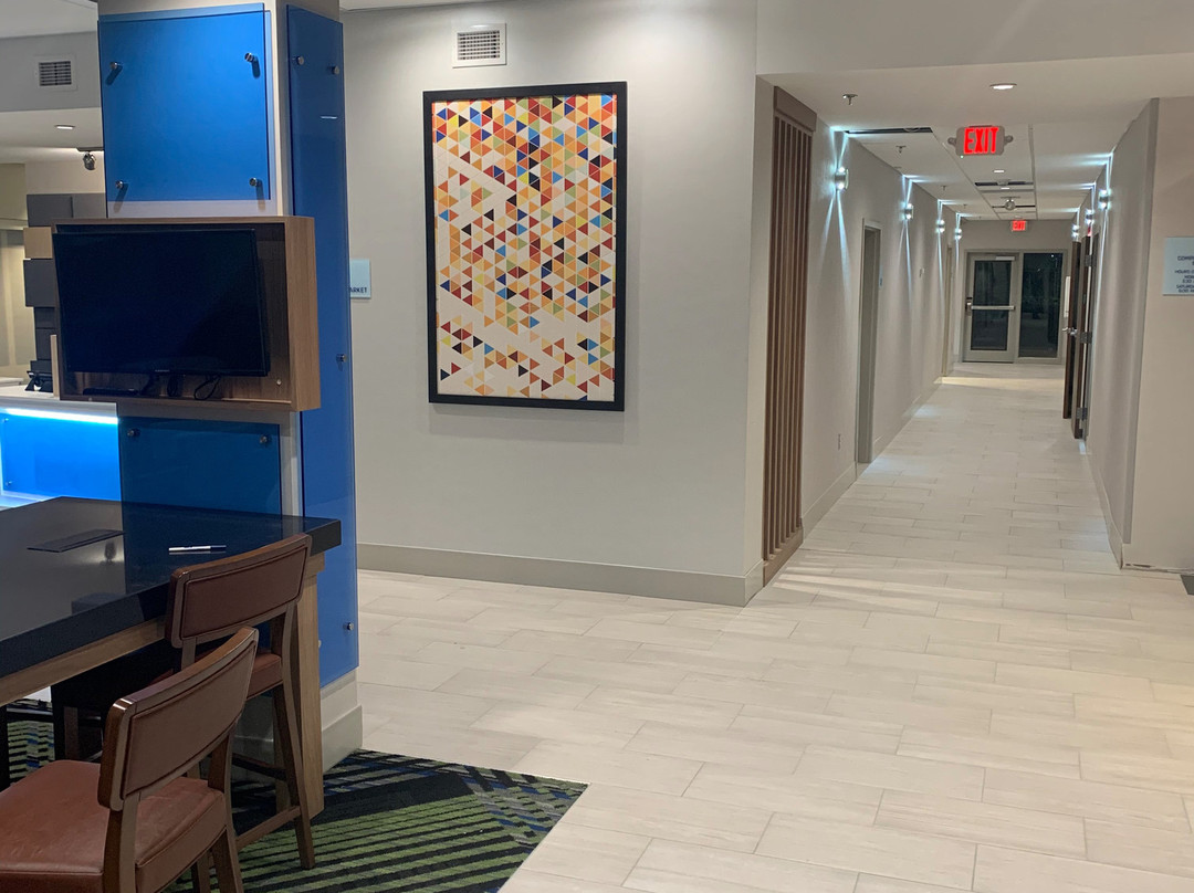 Holiday Inn Express & Suites Elko By IHG主图